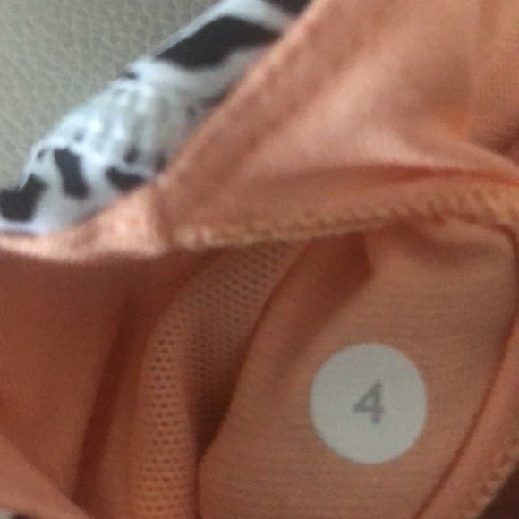 Lululemon Rack Pack Bra Miss Mosaic White / Posey Black White / Black - Picture 13 of 15